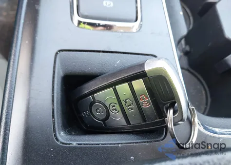 2018 Ford Fusion Titanium z USA, uszkodzony, nr VIN 3FA6P0D95JR247455